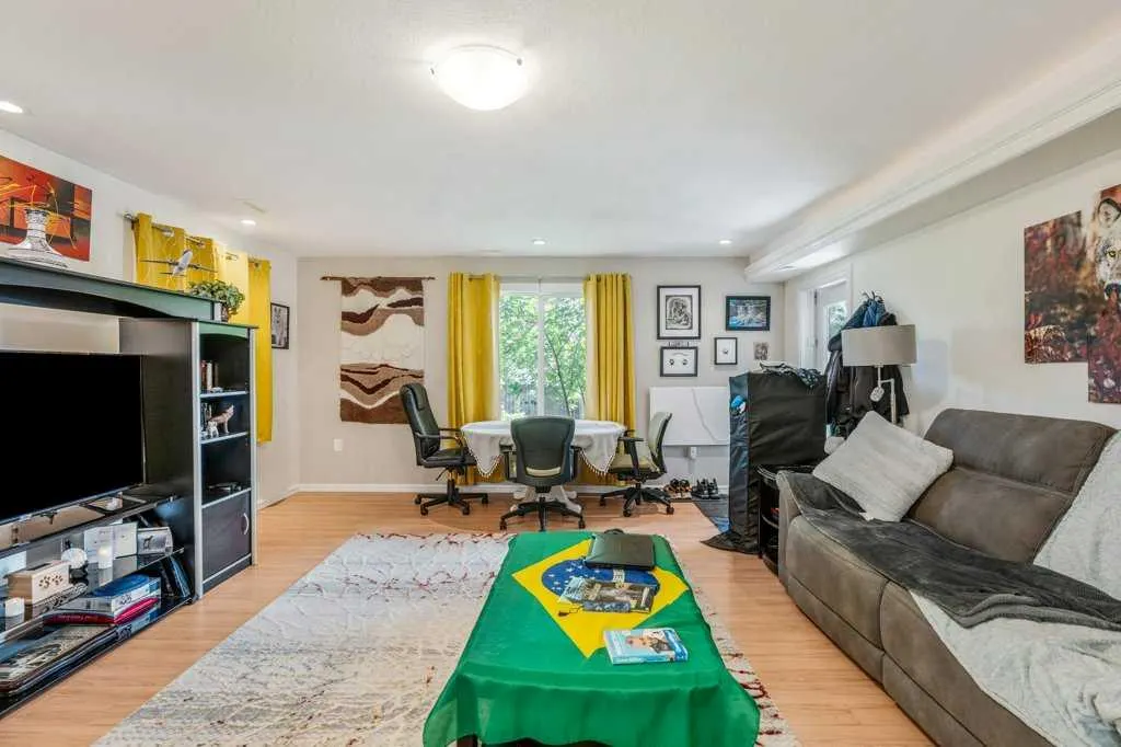 214 Mt Sundance Crescent