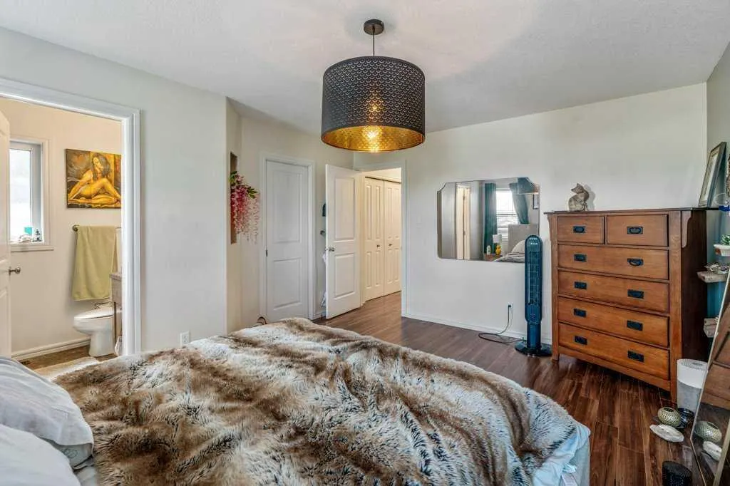 214 Mt Sundance Crescent