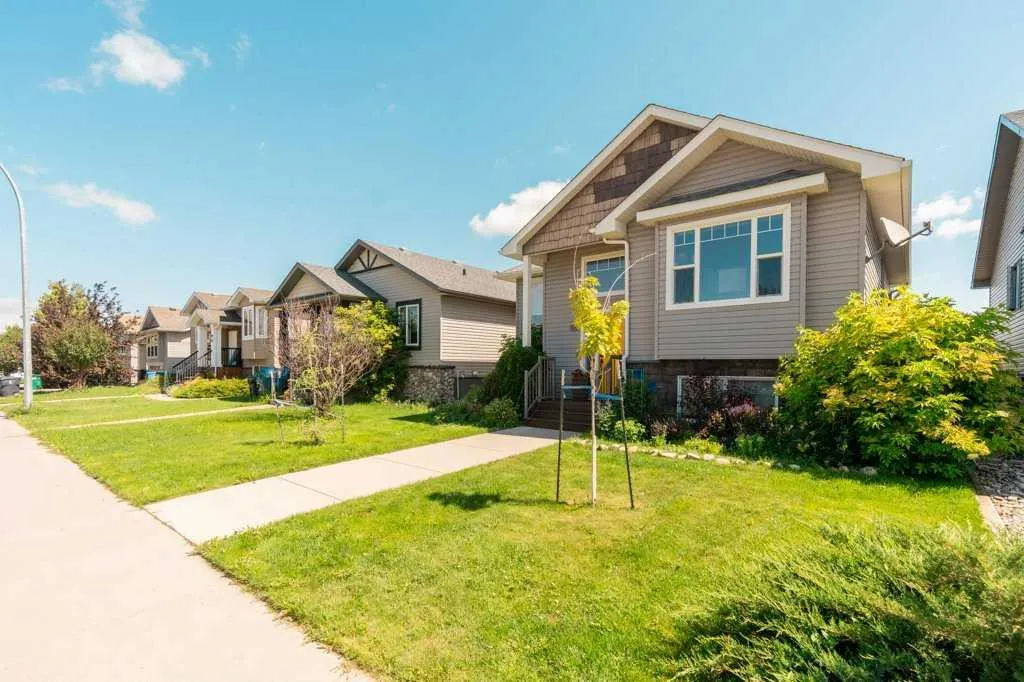 214 Mt Sundance Crescent