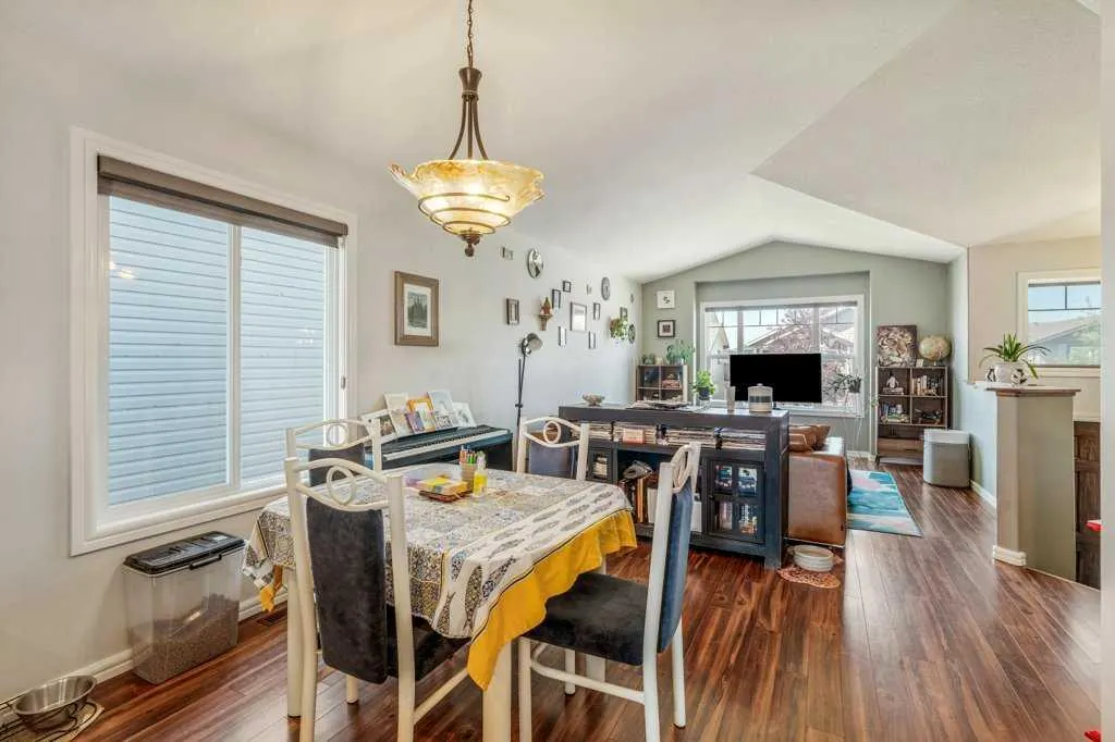 214 Mt Sundance Crescent