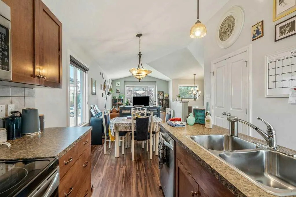214 Mt Sundance Crescent