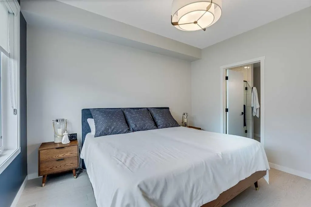 709 Marine Drive SE
