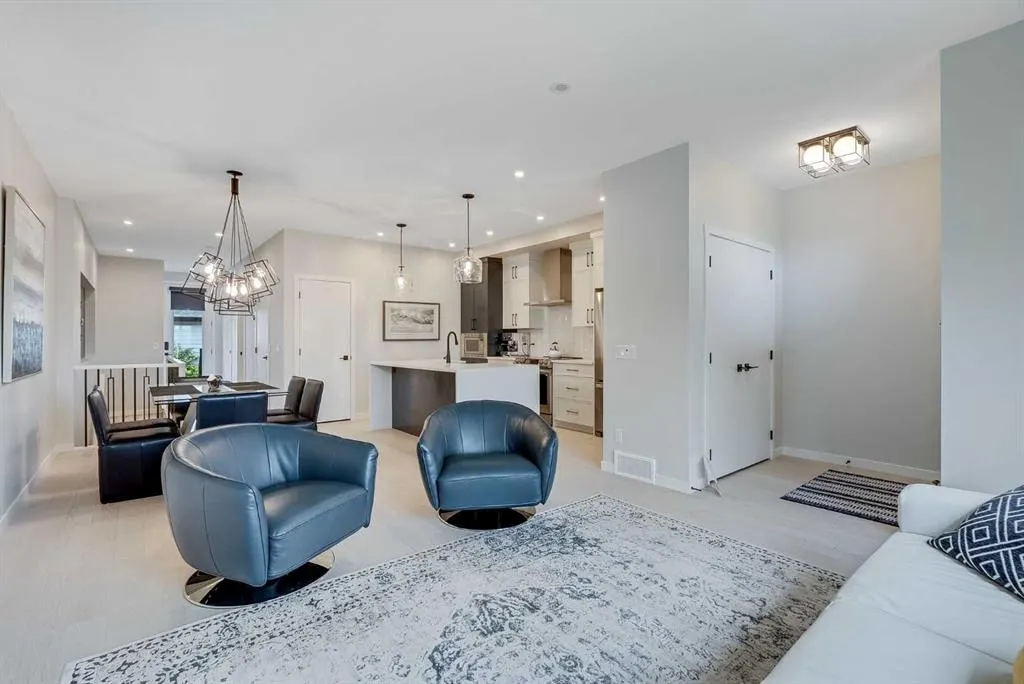 709 Marine Drive SE