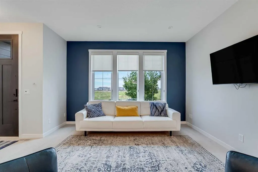 709 Marine Drive SE