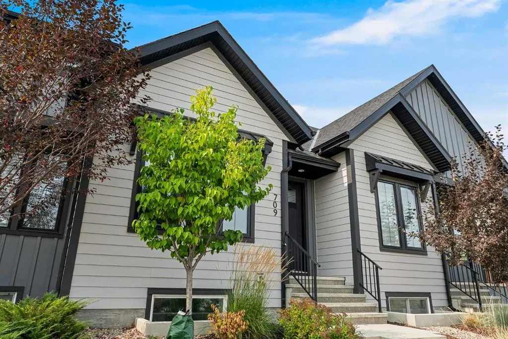 709 Marine Drive SE