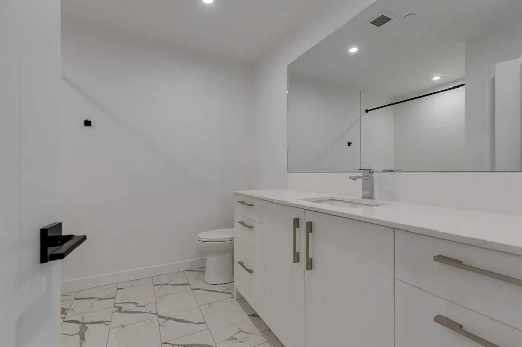 110 18A Street NW, #708