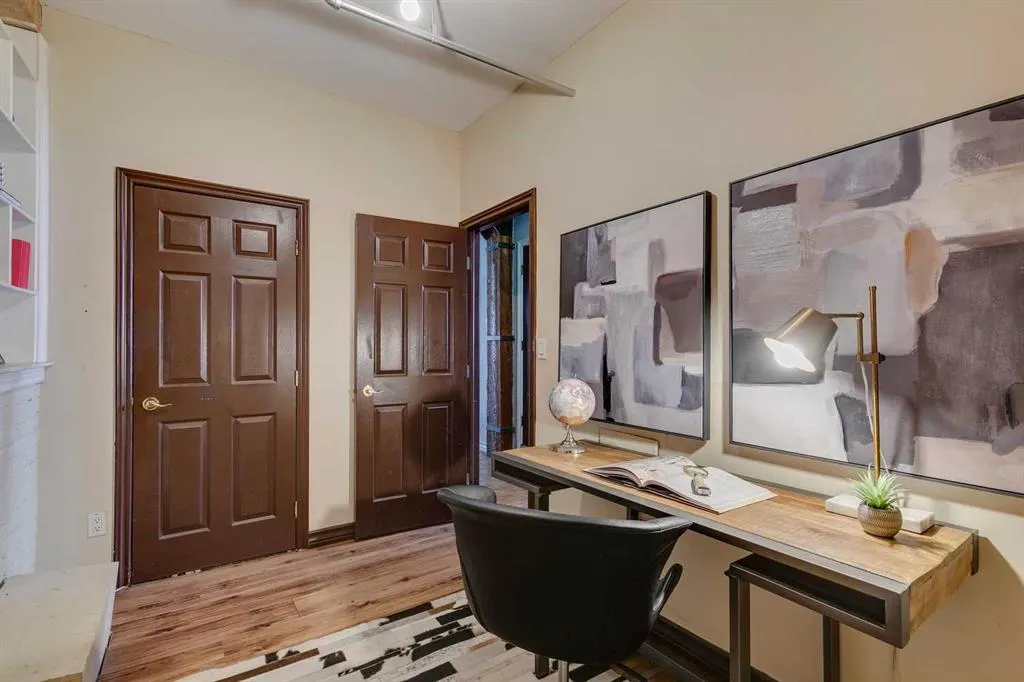 220 11 Avenue SE, #221
