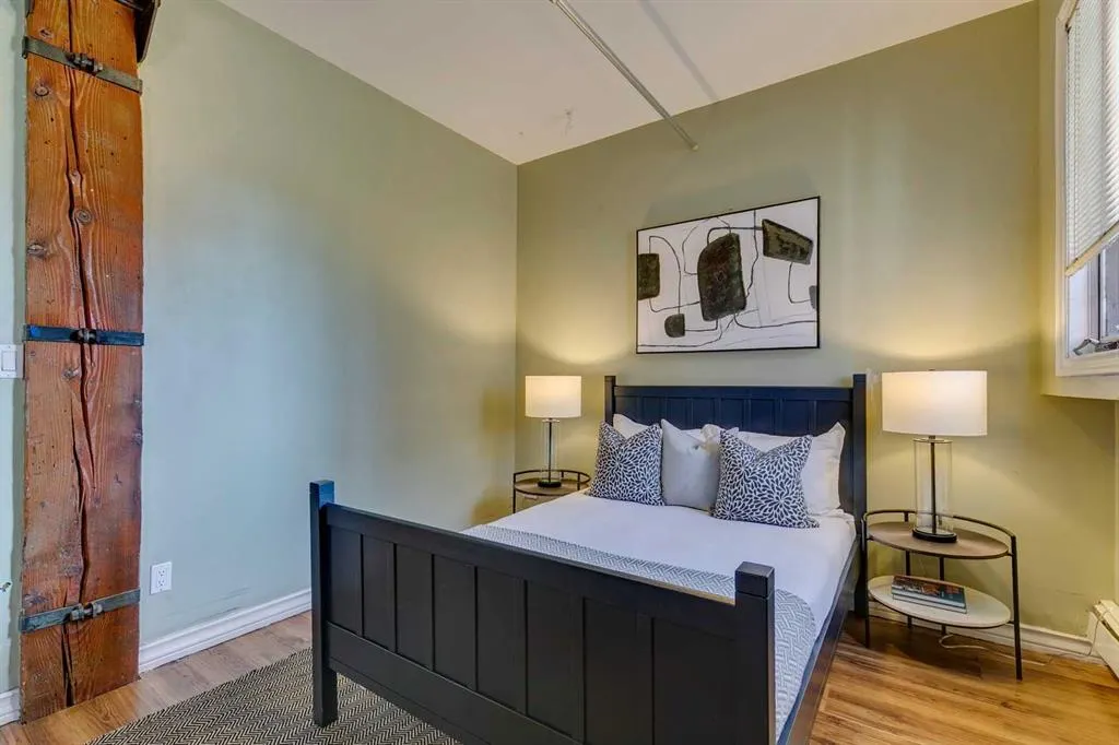 220 11 Avenue SE, #221