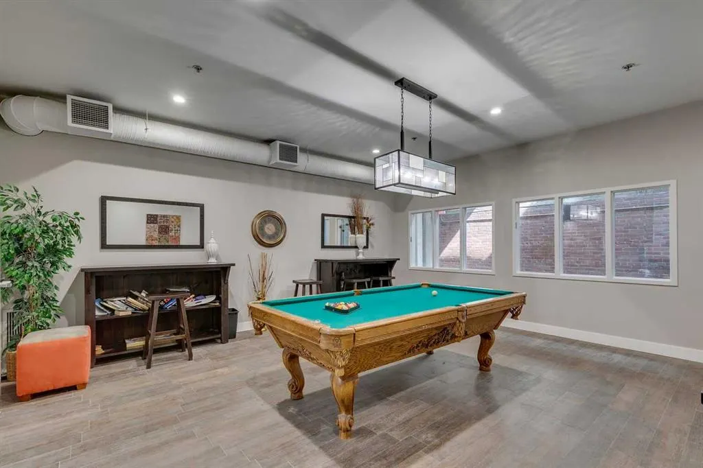 220 11 Avenue SE, #221