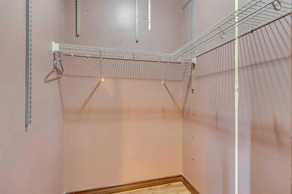 220 11 Avenue SE, #221