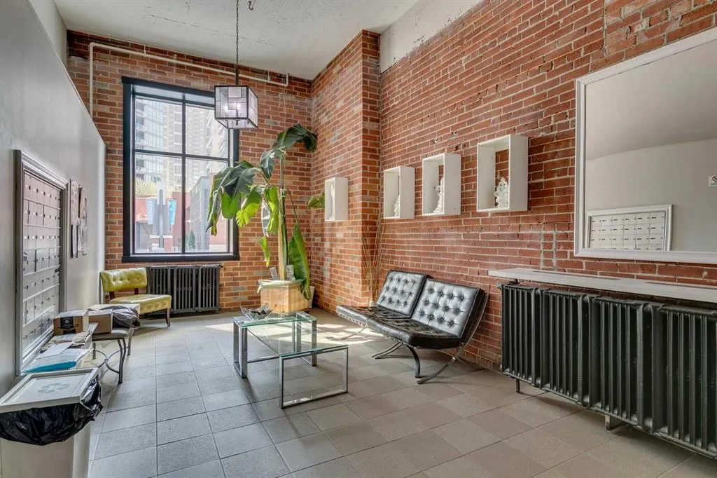 220 11 Avenue SE, #221