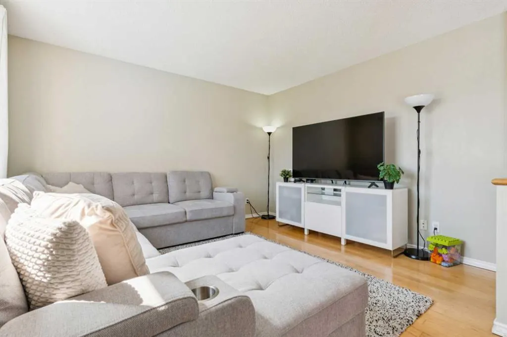 42 Somerside Place SW