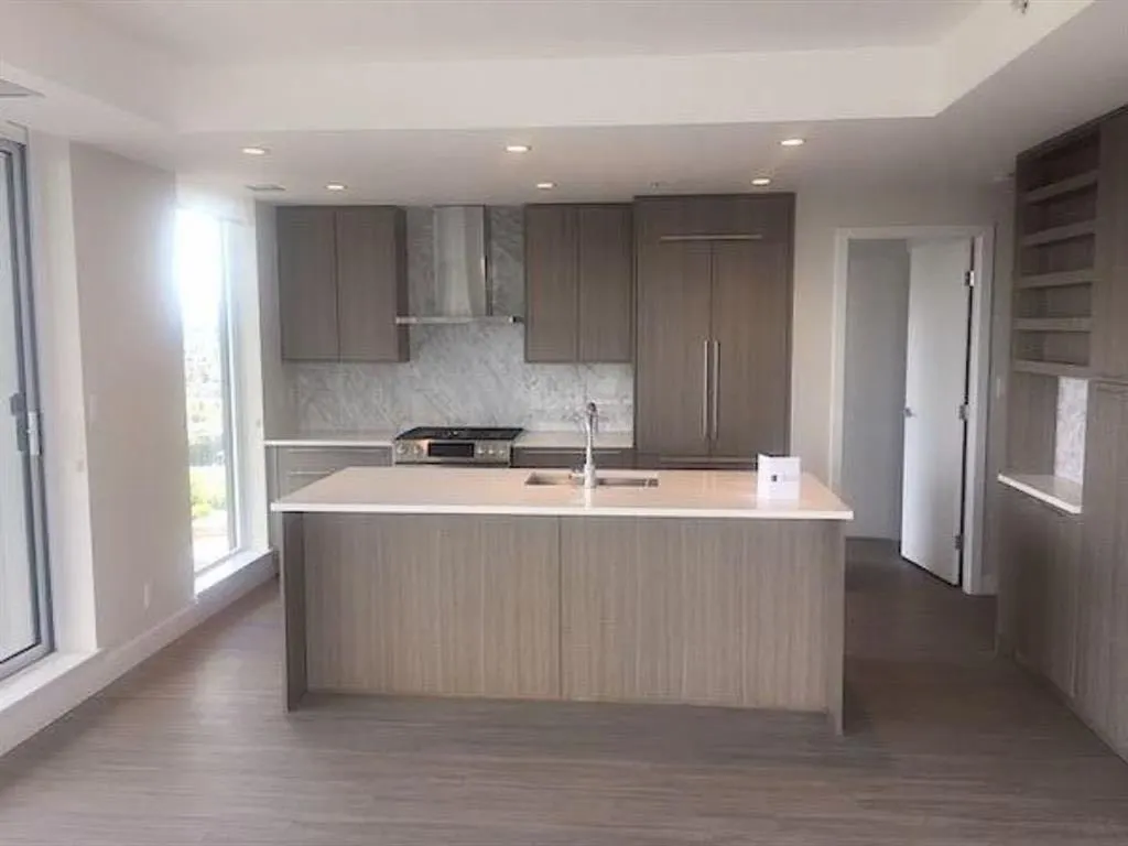 930 16 Avenue SW, #2406