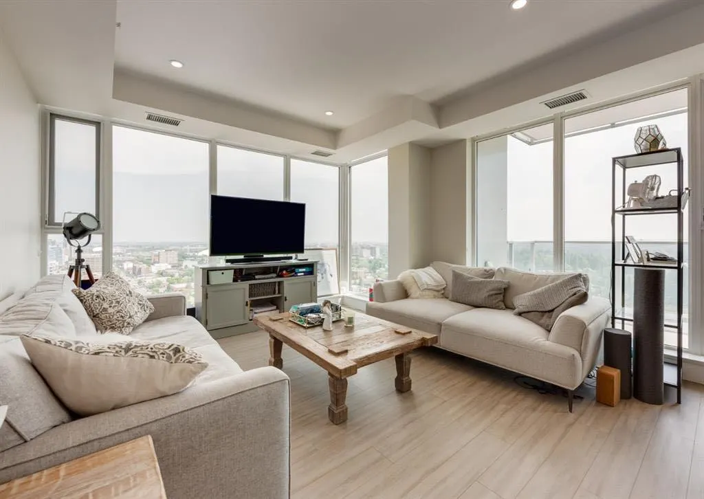 930 16 Avenue SW, #2406