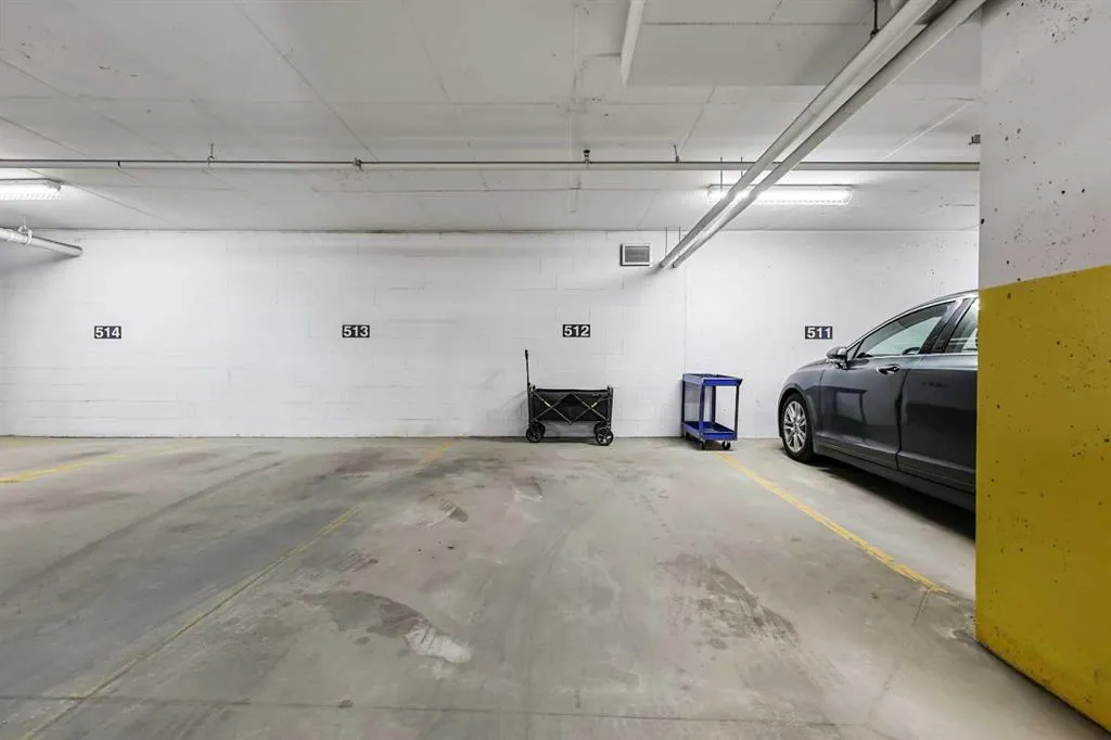211 Quarry Way SE, #205