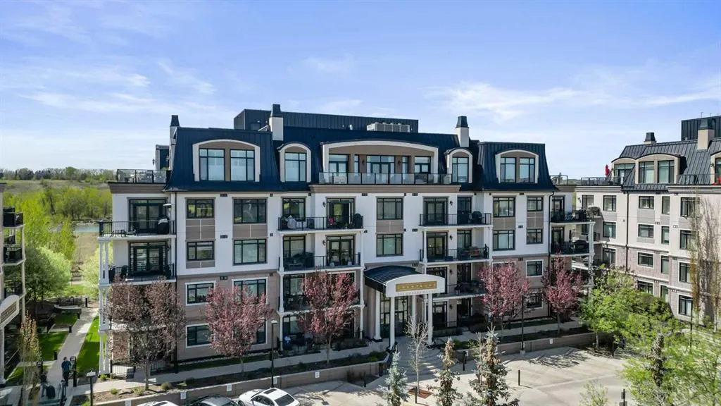 211 Quarry Way SE, #205