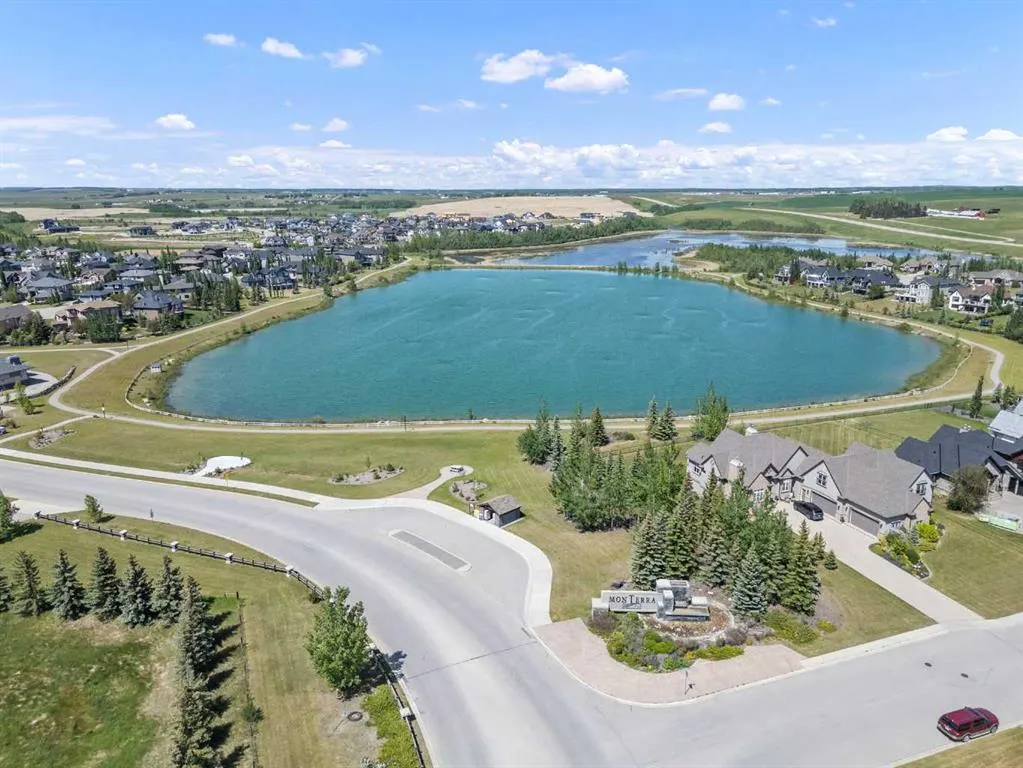 32 Monterra Landing