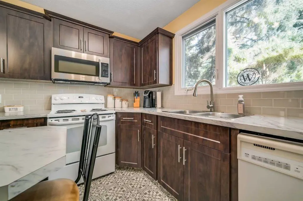 10910 Bonaventure Drive, #4