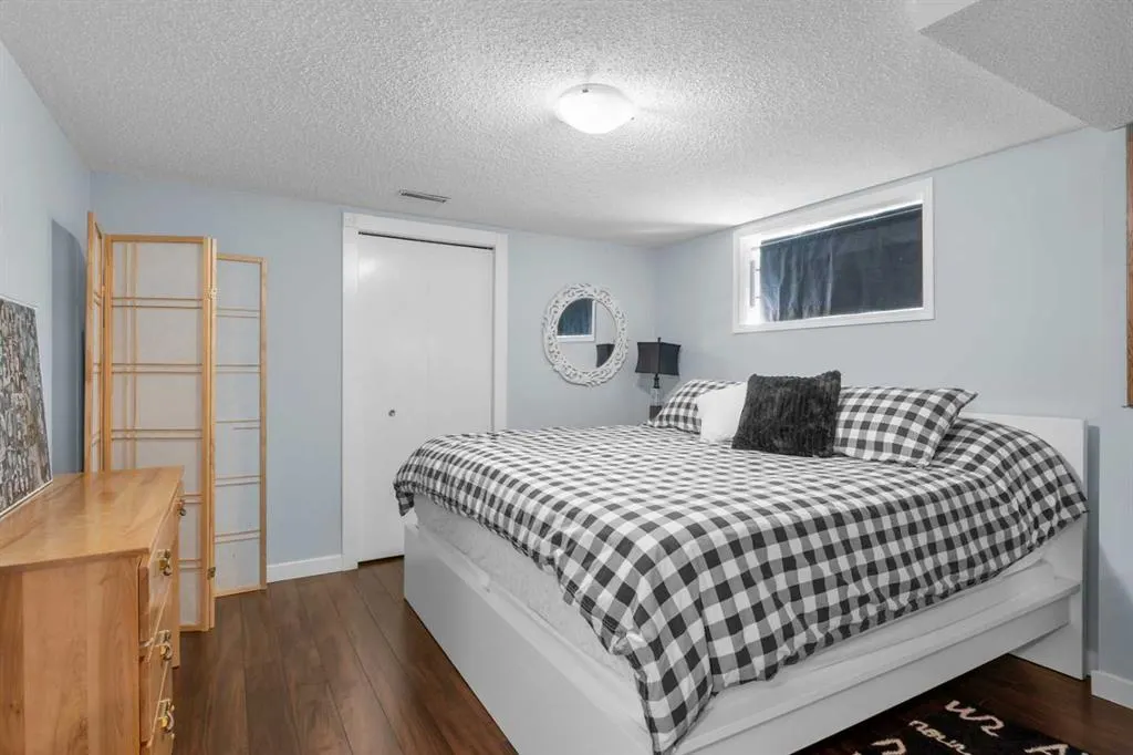 87 Shawnee Crescent SW