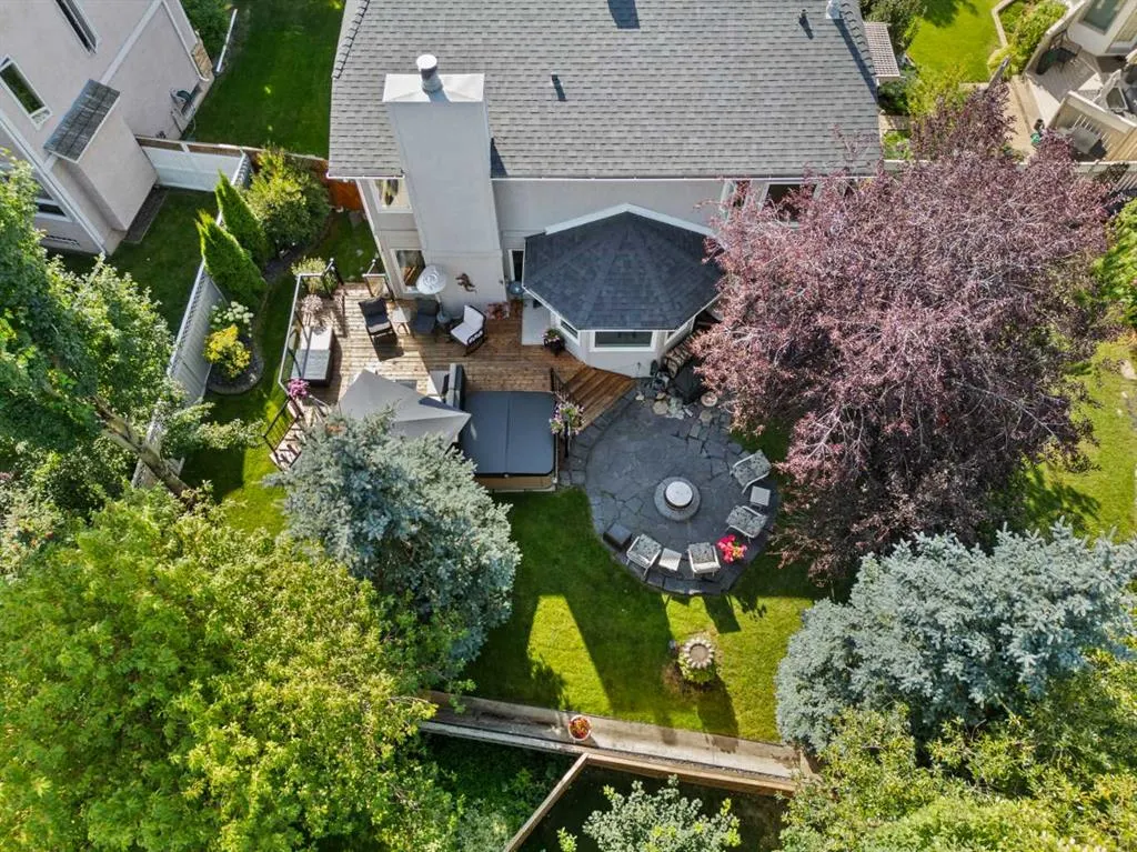 87 Shawnee Crescent SW