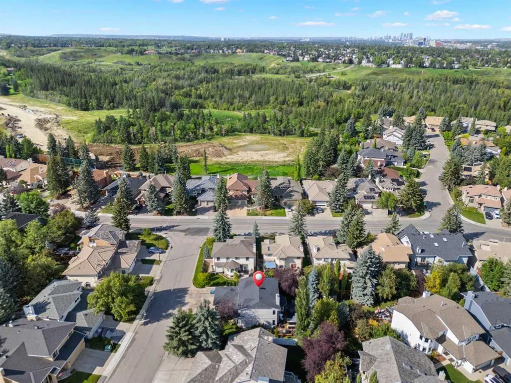 87 Shawnee Crescent SW
