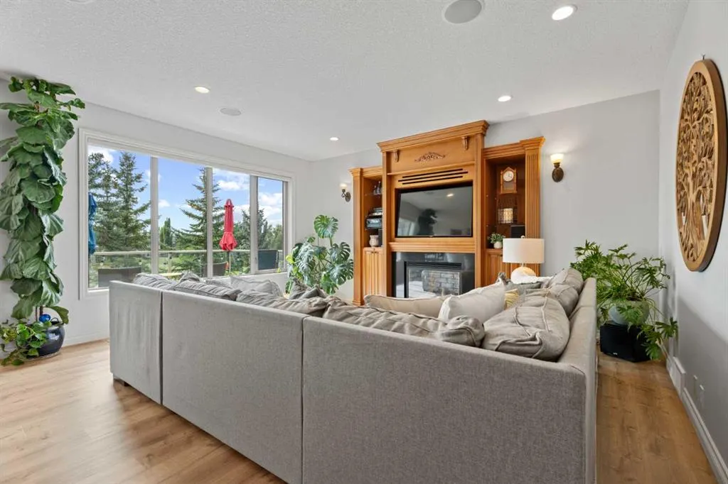 61 Crystal Green Drive