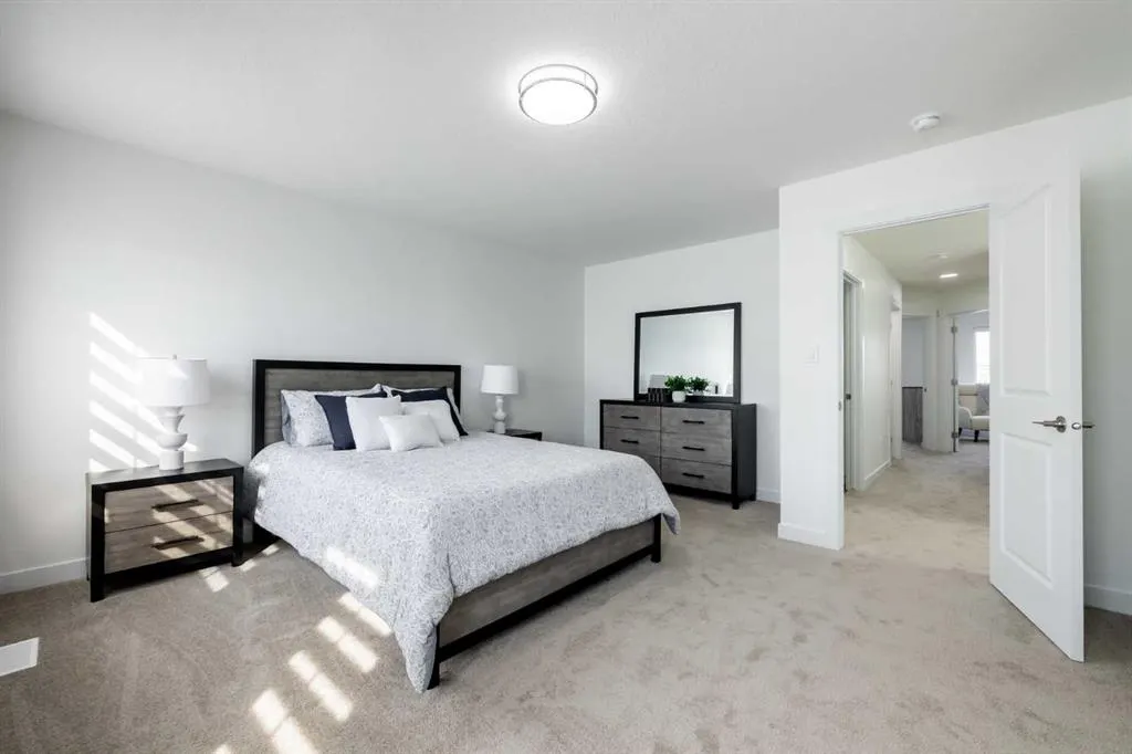 17 Heritage Manor