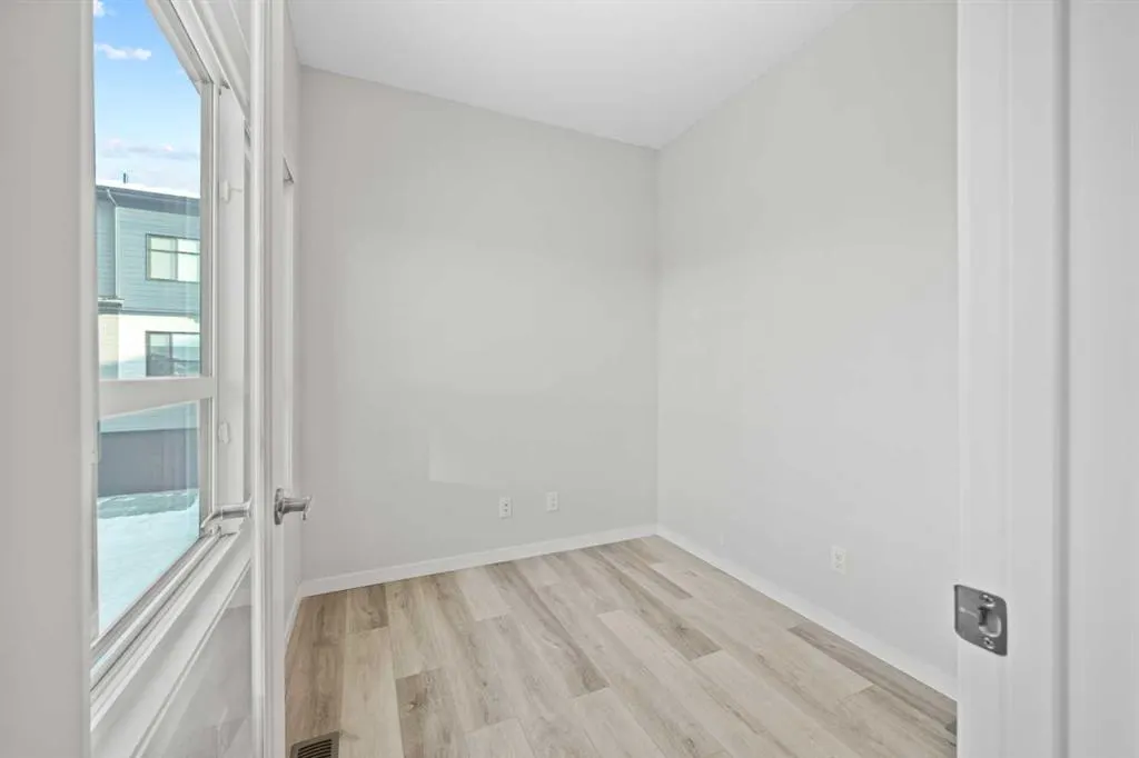 42 Cranbrook Gardens SE, #106