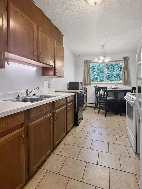 11114 Hoppe Avenue, #201