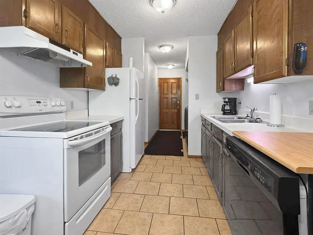 11114 Hoppe Avenue, #201