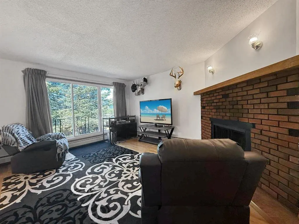 11114 Hoppe Avenue, #201