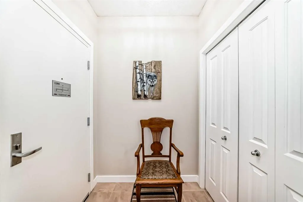 1005A Westmount Drive, #102