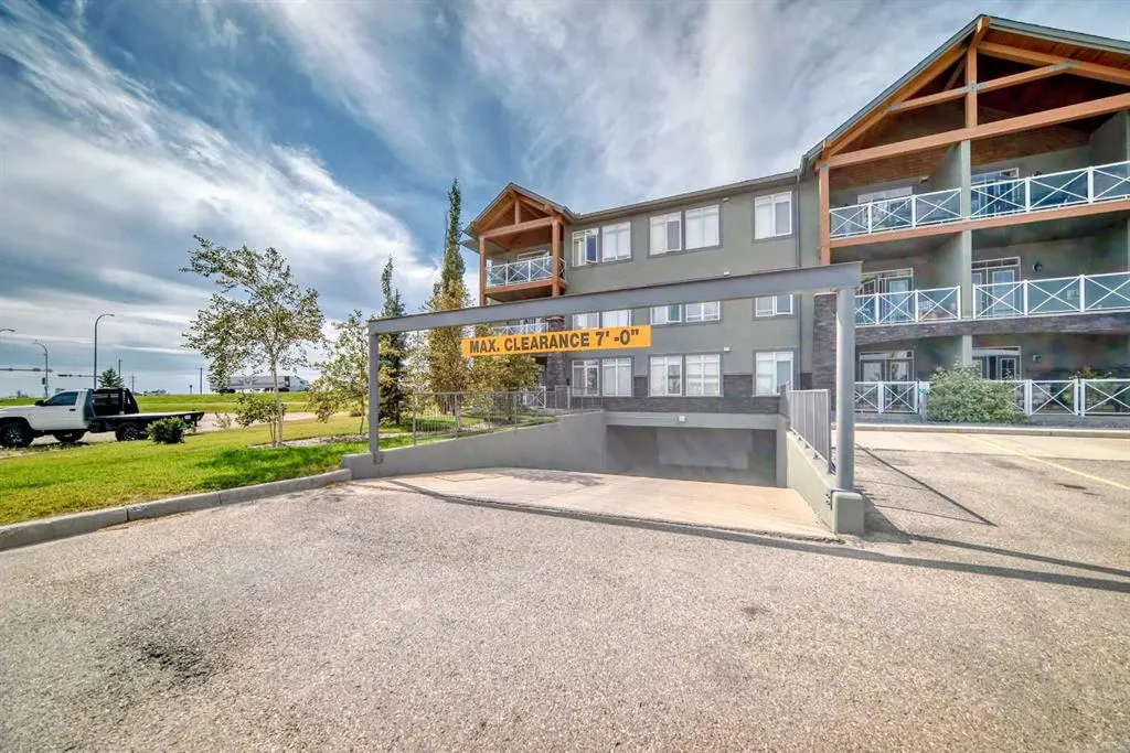 1005A Westmount Drive, #102