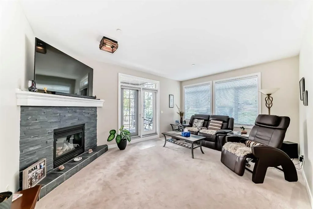 1005A Westmount Drive, #102