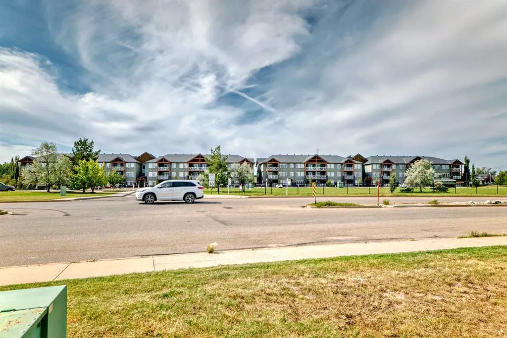 1005A Westmount Drive, #102