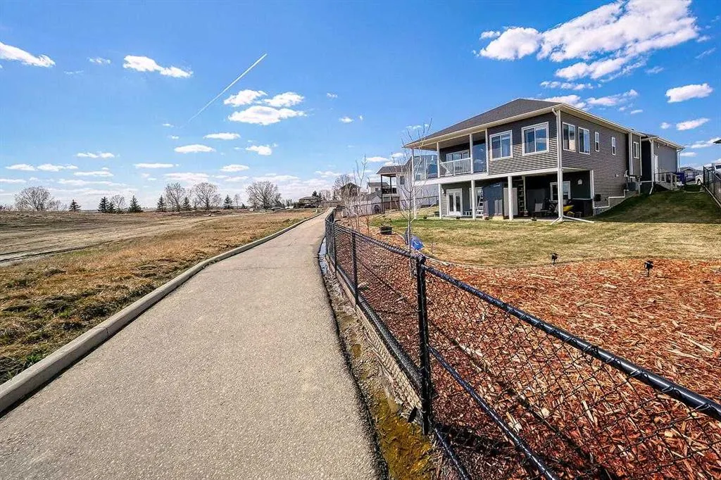 9 Bishop Circle