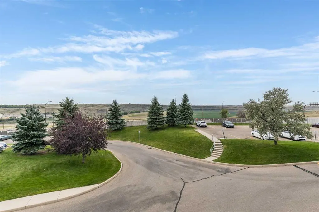 1648 Saamis Drive NW, #220