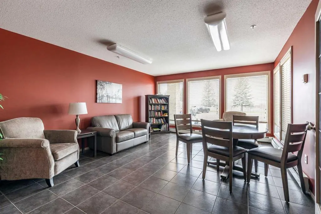 1648 Saamis Drive NW, #220