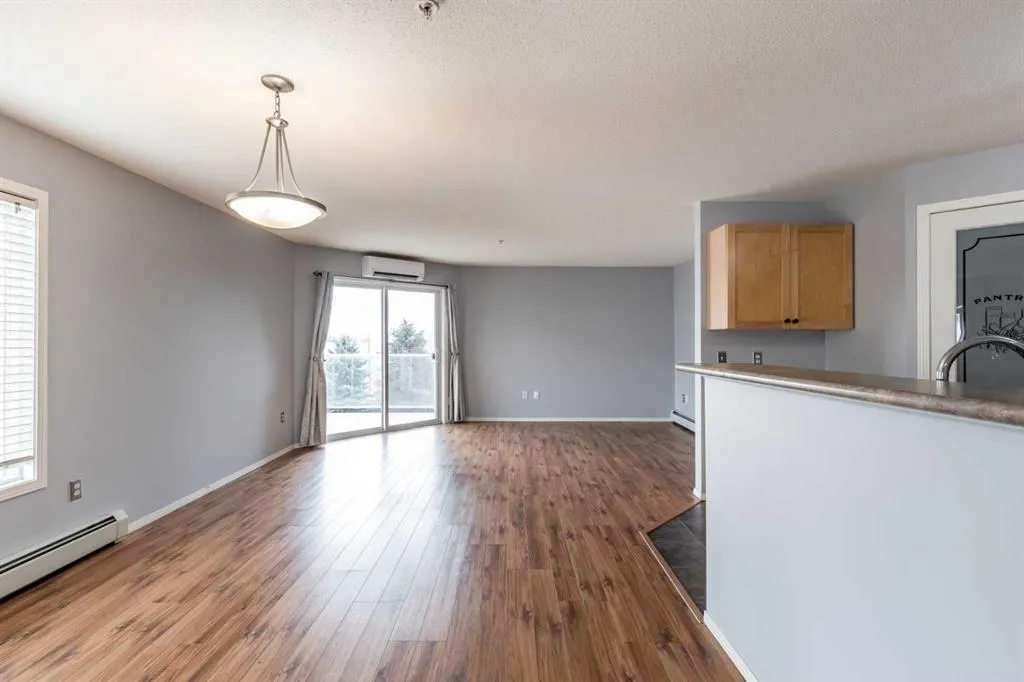 1648 Saamis Drive NW, #220