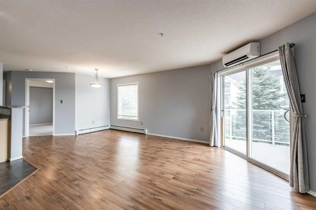 1648 Saamis Drive NW, #220