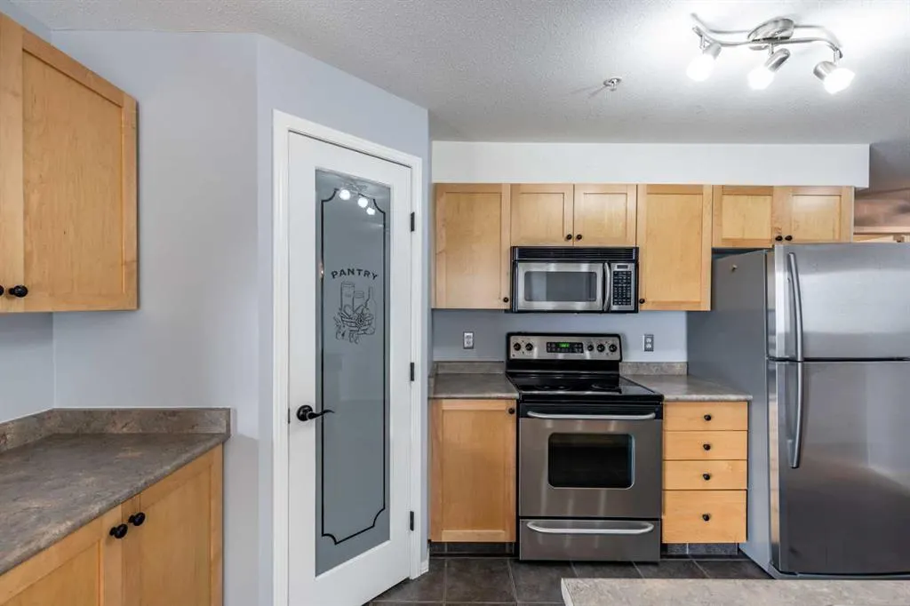 1648 Saamis Drive NW, #220