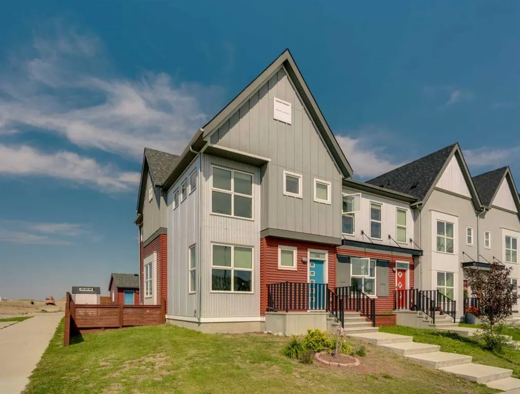 156 Livingston View NE