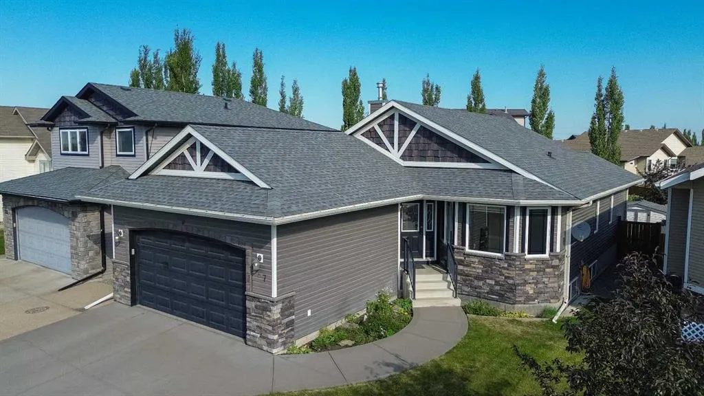 87 Valentine Crescent