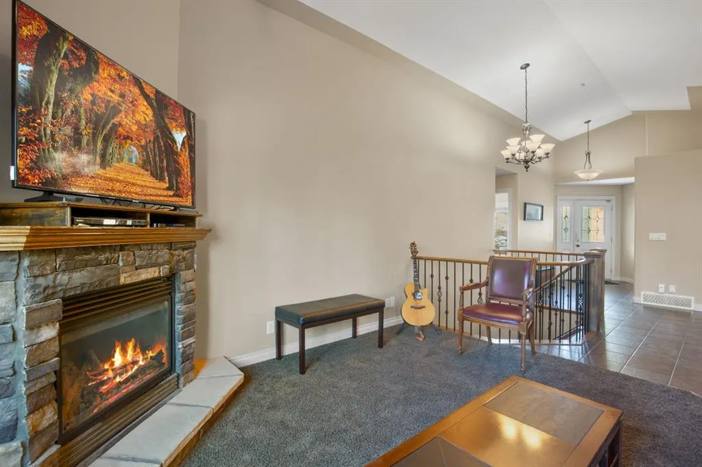 87 Valentine Crescent