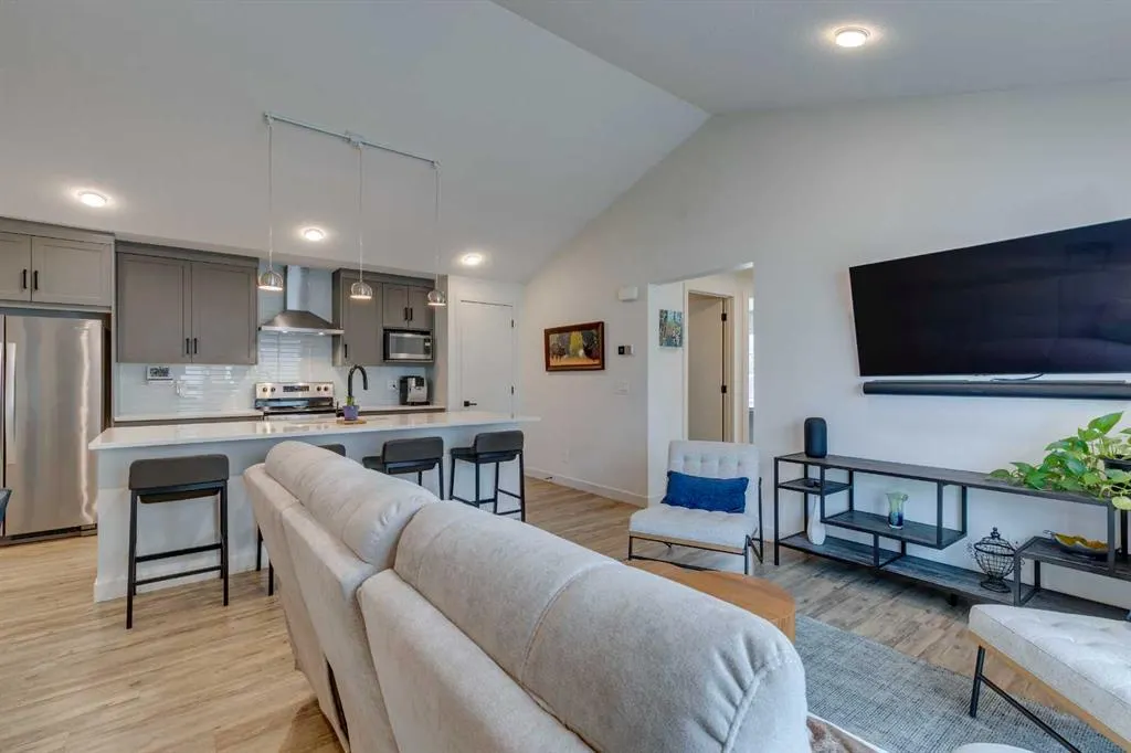 100 Walgrove Court SE, #3402
