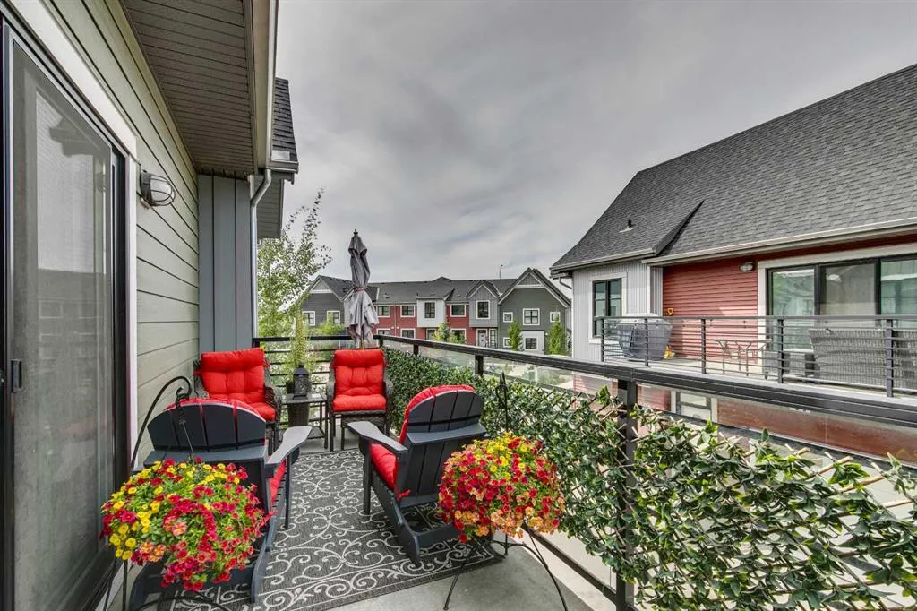 100 Walgrove Court SE, #3402