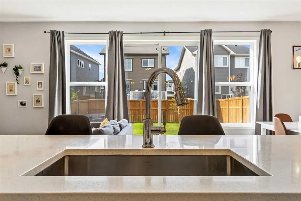 66 Magnolia Terrace SE