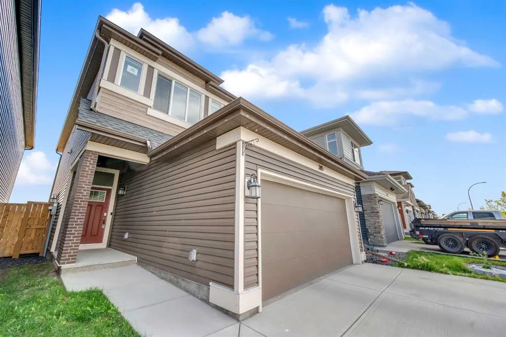 385 Corner Meadows Way NE