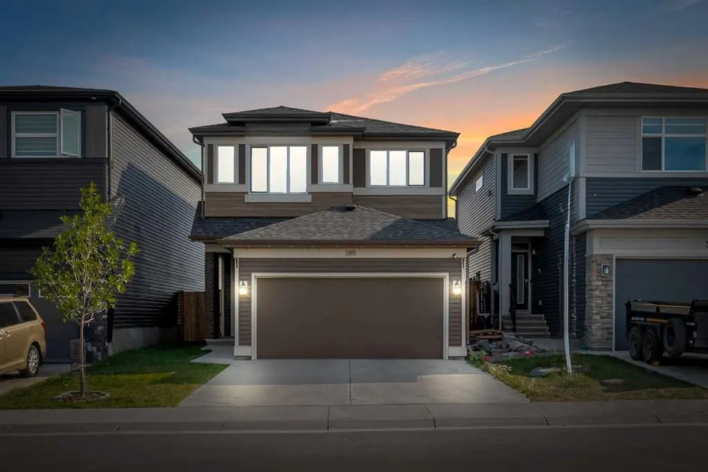 385 Corner Meadows Way NE