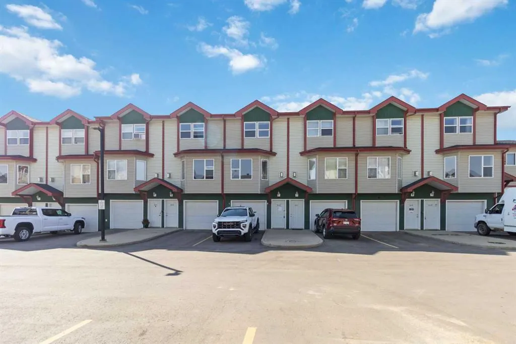 201 Arabian Drive, #606